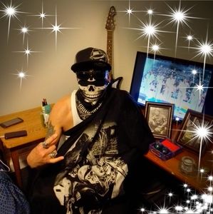 Meet your Posher, Thomas